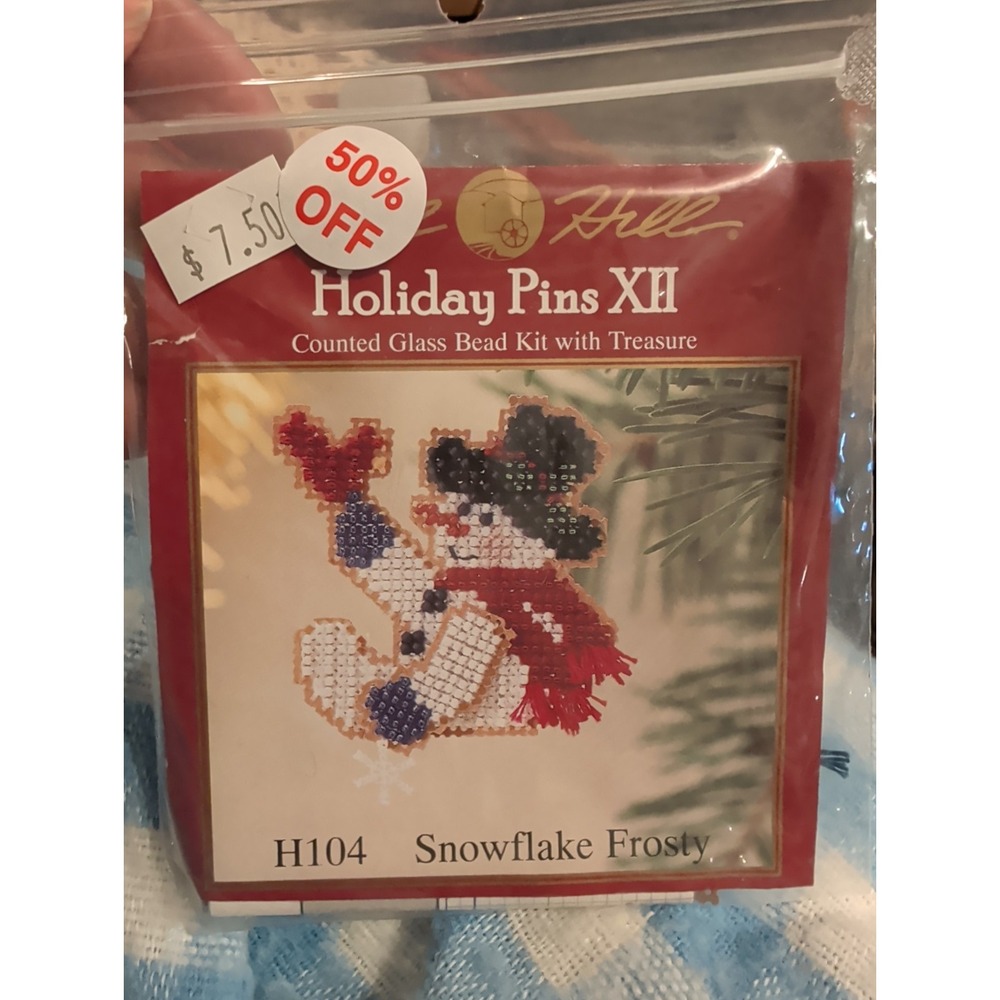Mill Hill Counted Glass Bead Kit H104 Snowflake Frosty Holiday Pin Snowman NEW